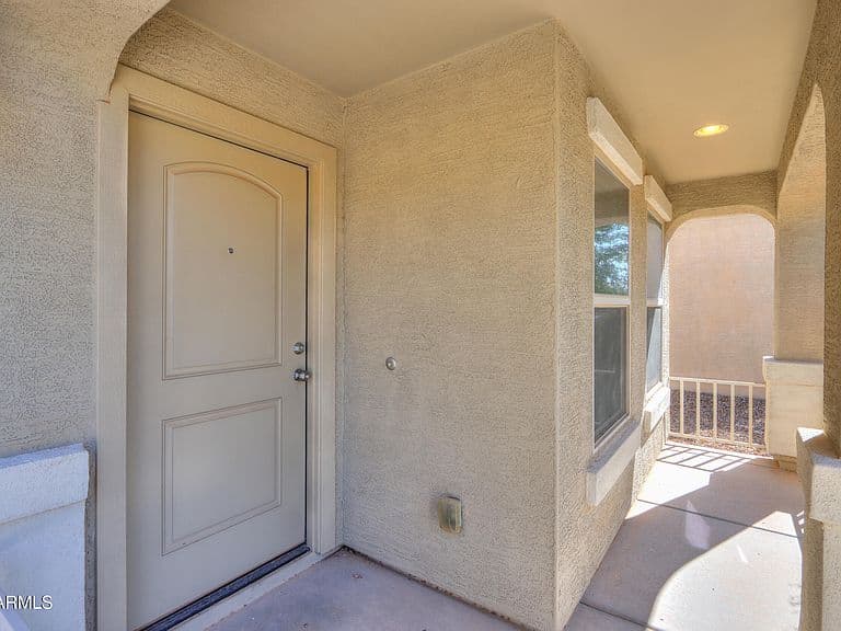 40106 W ROBBINS Drive photo 4