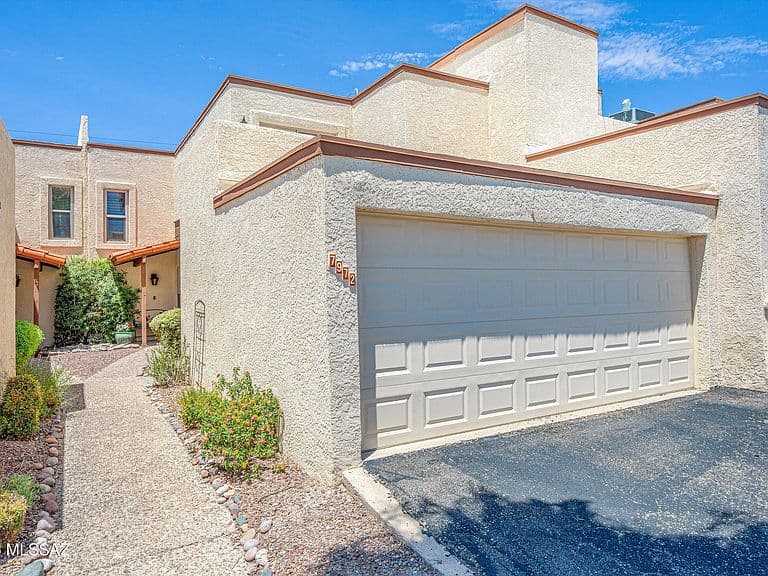 7972 E Sabino Sunrise Cir photo 1