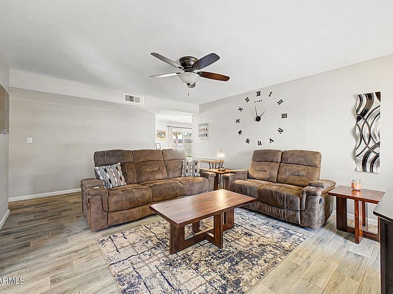 1008 N WESTFALL Circle photo 3