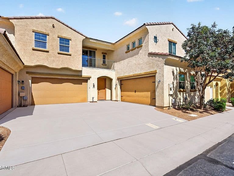 1367 S COUNTRY CLUB Drive #1056 photo 3