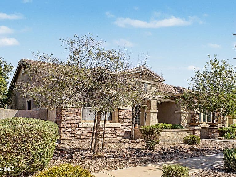18572 E APRICOT Lane photo 4