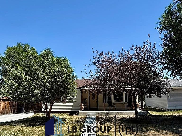 2211 S Richard St photo 1