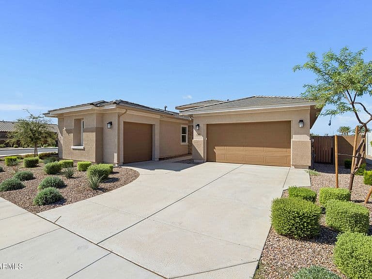 32380 N Cherry Street photo 1