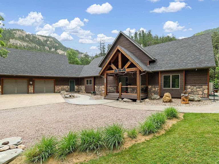 20522 Highway 14 photo 1