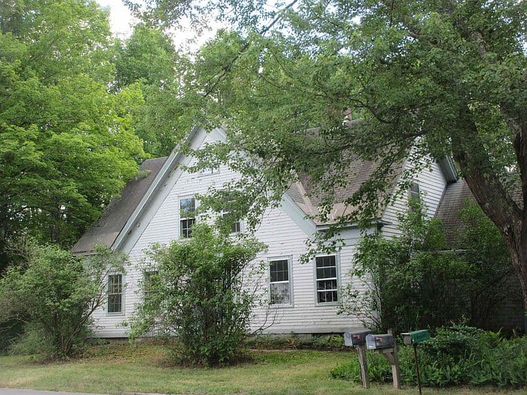 80 Winchester Road photo 2