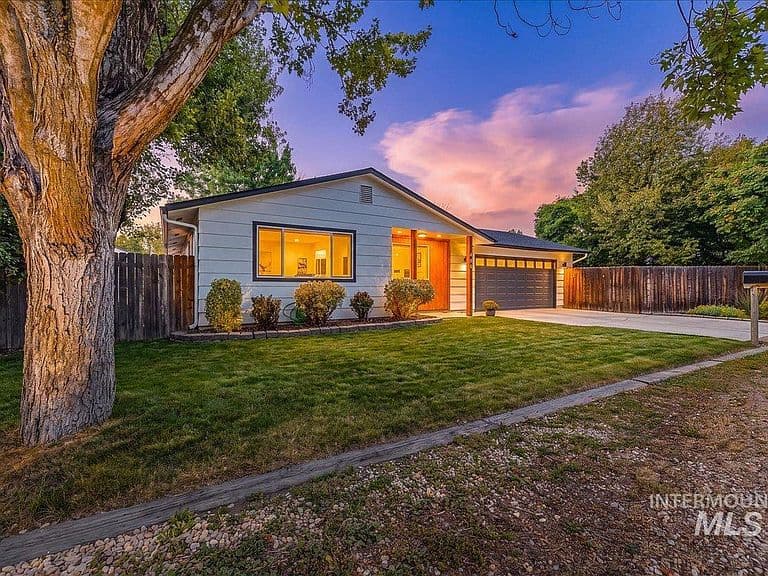 4614 W Alamosa St photo 1