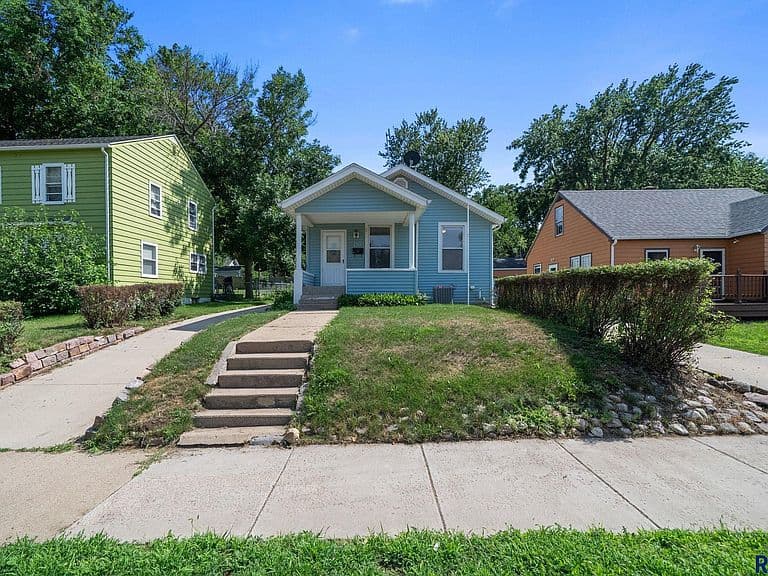 1207 W Sioux St photo 3
