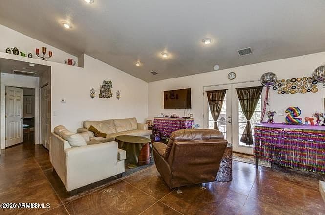 1933 N MOONSTONE Lane photo 2