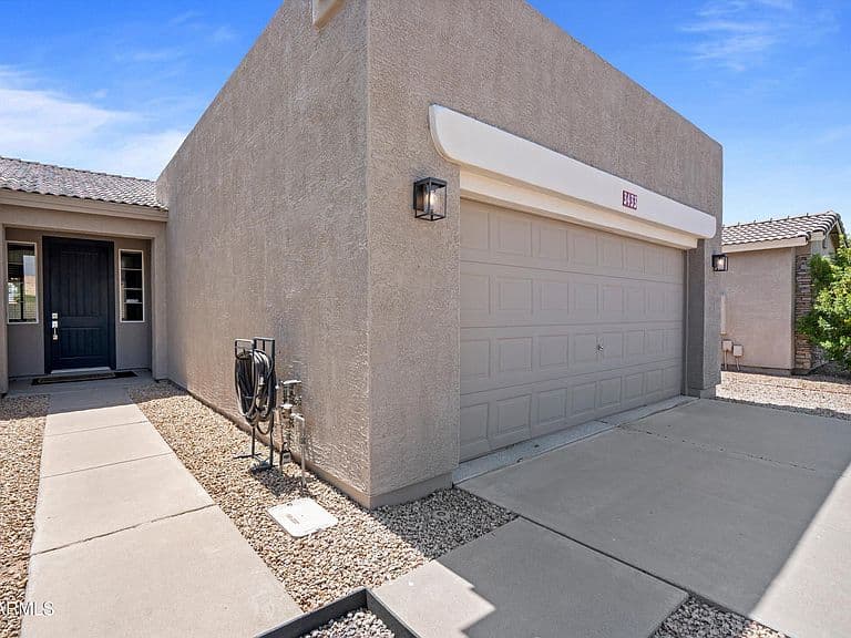 3433 E SANTA FE Lane photo 4