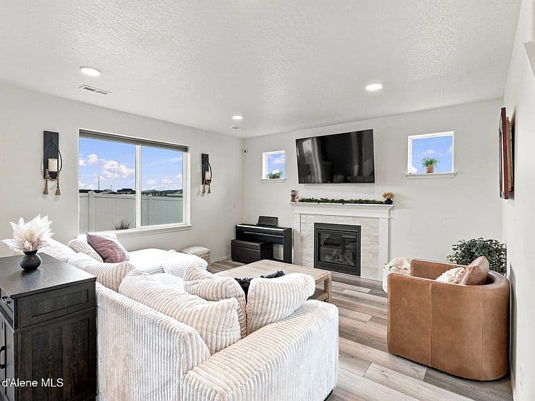 11769 N Banford Ln photo 3