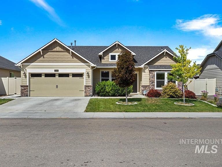 2308 W Coneflower St photo 1