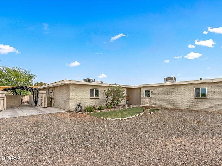 7356 N Casablanca Dr photo 3