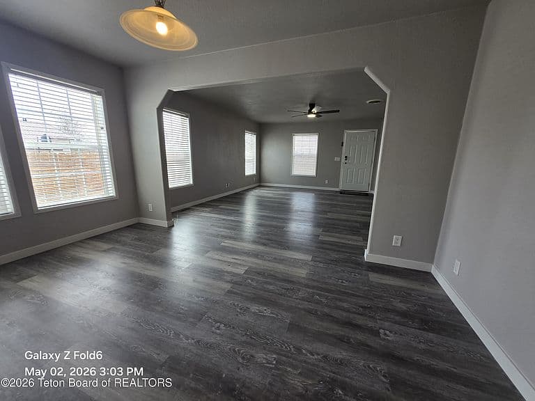 16 Maxwell Ave photo 5