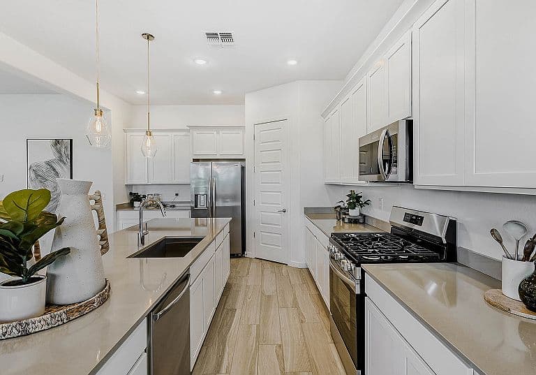 3324 E Pomodoro Ave photo 3
