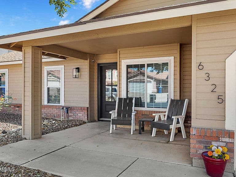 6325 E GARY Street photo 4
