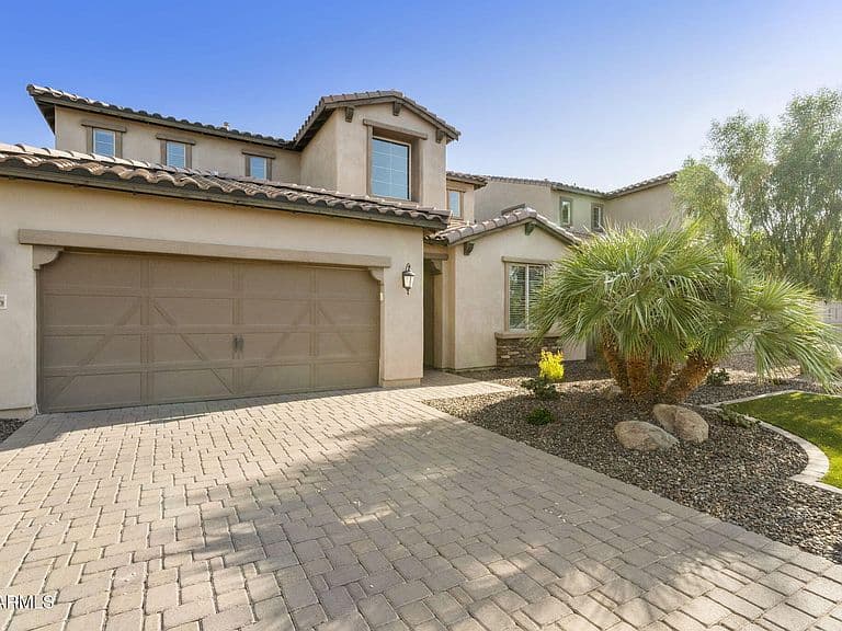 3386 E TIFFANY Court photo 2