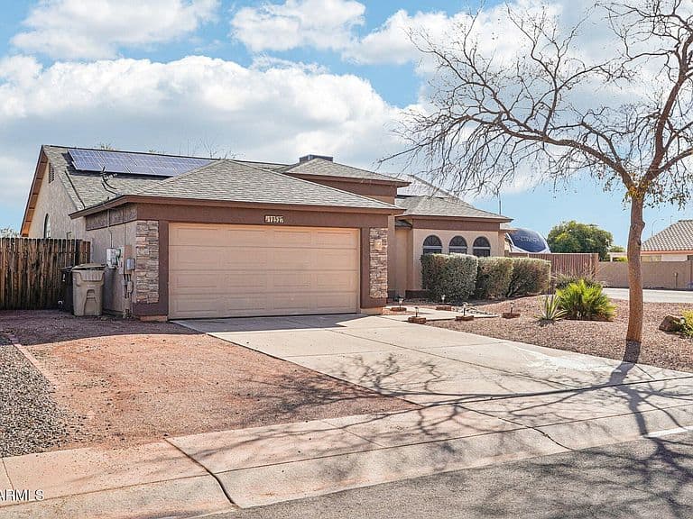 12527 N 83rd Dr photo 4