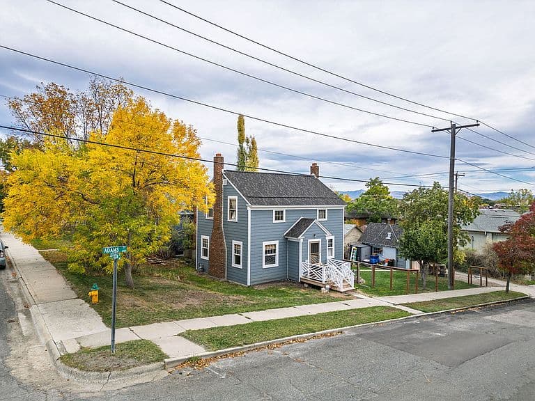 220 Adams St photo 1