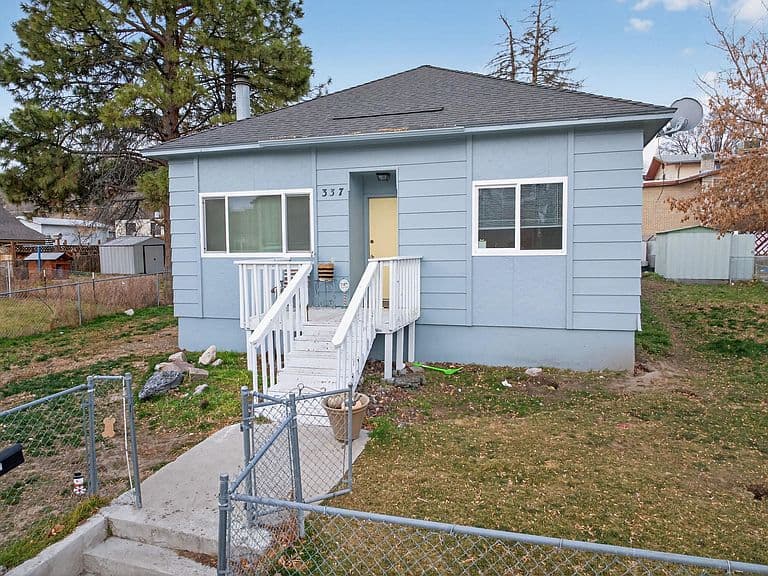 337 N Johnson Ave photo 1