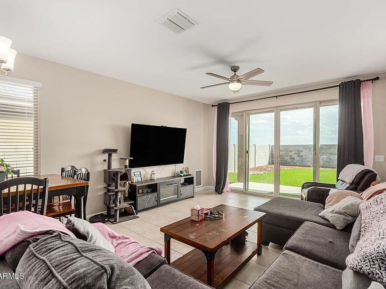 23823 W MAGNOLIA Drive photo 4
