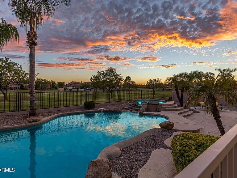 9807 E LOMPOC Avenue photo 5
