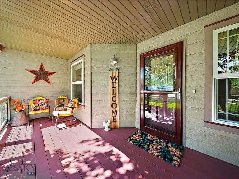 325 Mactavish Ln photo 4