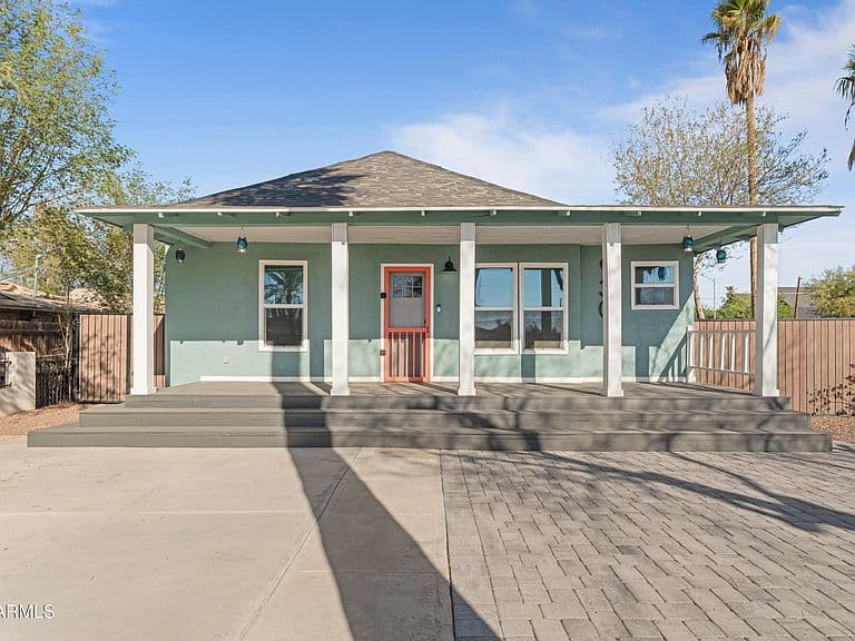930 E TAYLOR Street photo 4