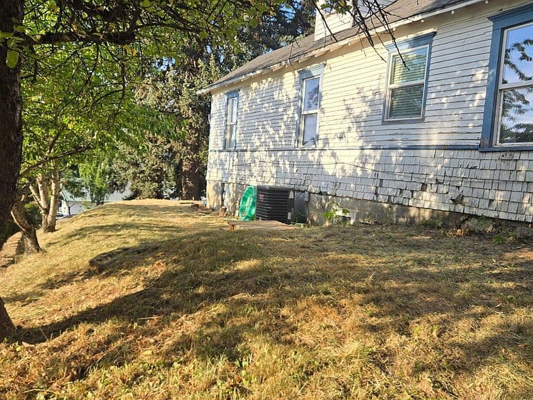 1127 W Jefferson Ave photo 4