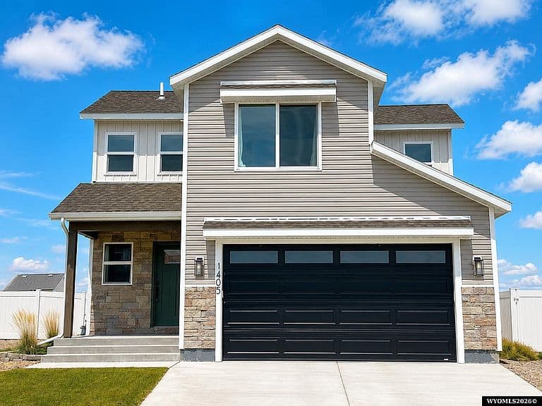 1405 Louise Ln photo 1