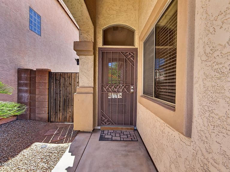 10133 E CARMEL Circle photo 5