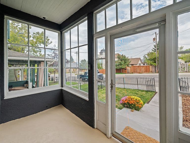 308 Blake St photo 3