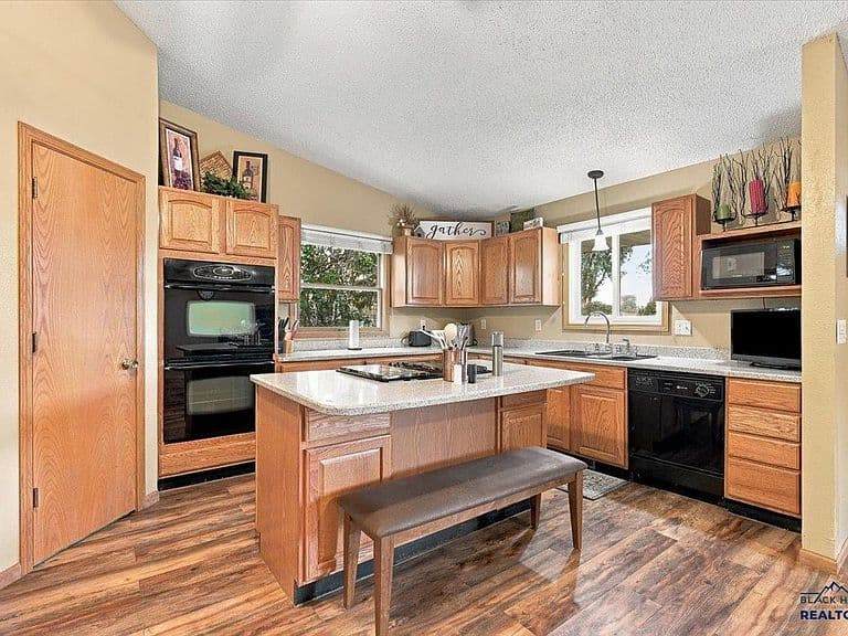 3963 E Highway 44 photo 3