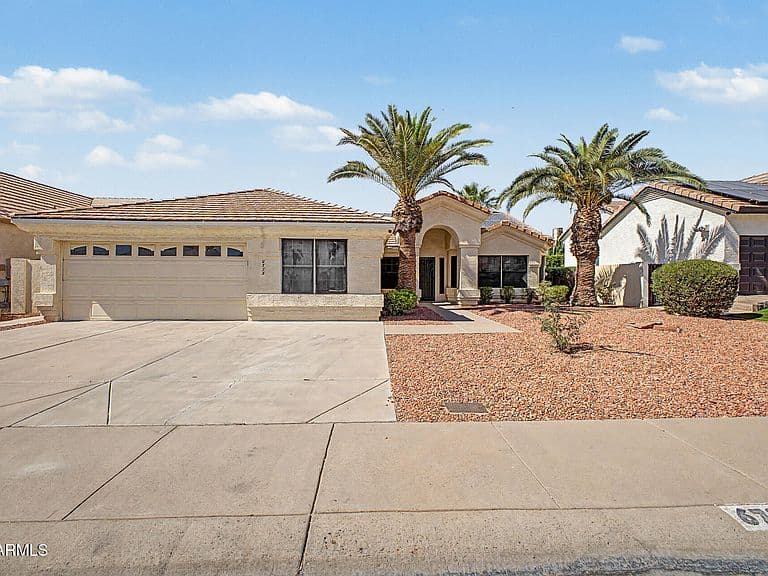 6722 W PIUTE Avenue photo 2