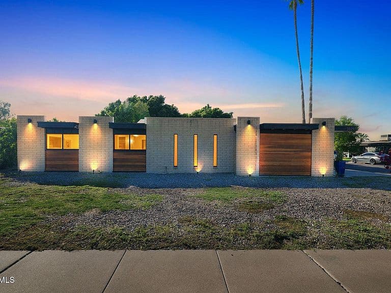 3029 W Shaw Butte Dr photo 1