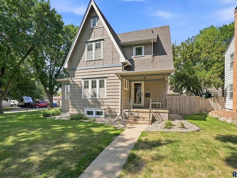 1515 S Dakota Ave photo 1