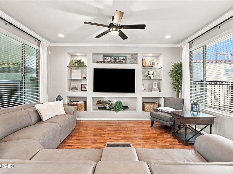26652 W ZACHARY Drive photo 2