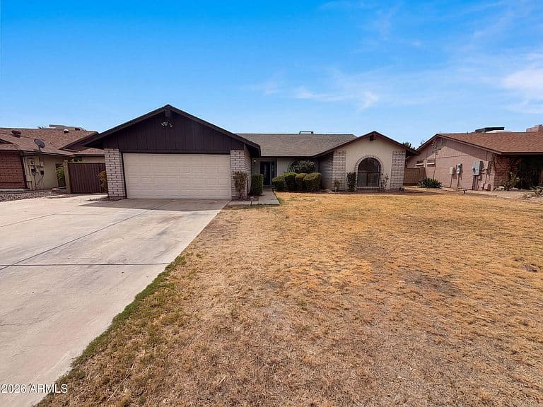 3151 W KINGS Avenue photo 1