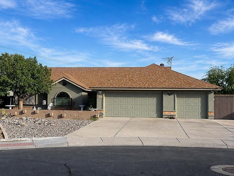 7507 W BROWN Street photo 2