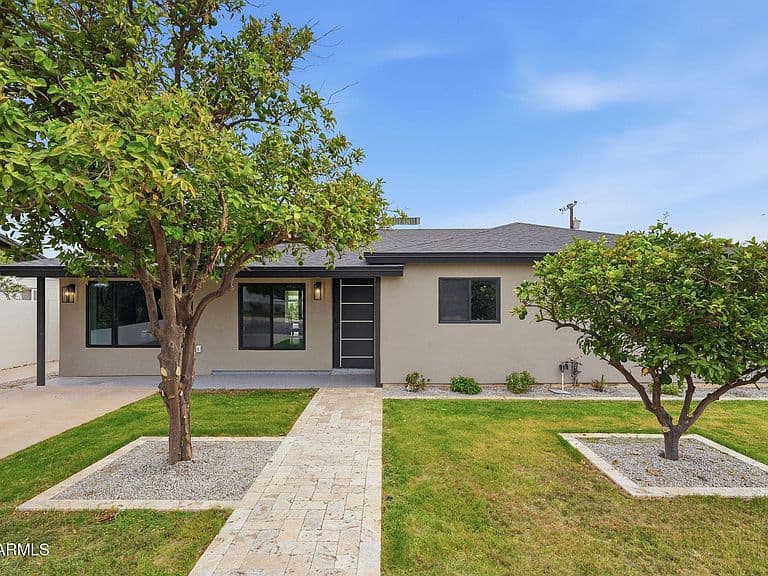 7715 E VERDE Lane photo 1