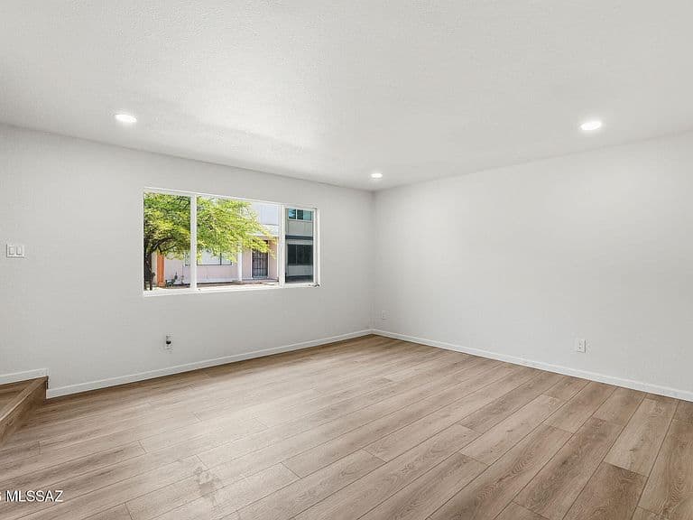 5846 S Del Moral Blvd photo 5