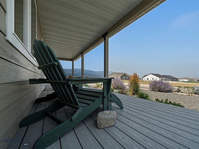 9 Blackfoot Trl photo 3