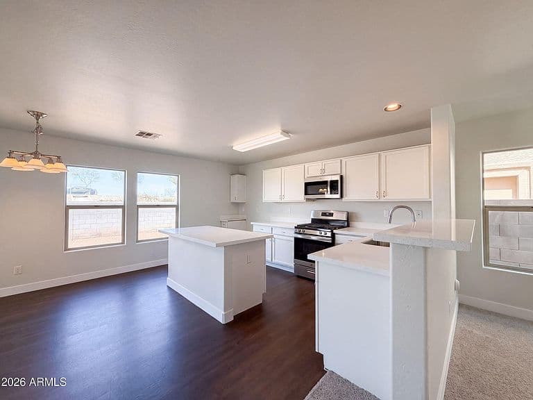 11036 W COLLEGE Drive photo 2