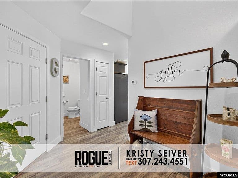 6863 Umpqua River Rd photo 4