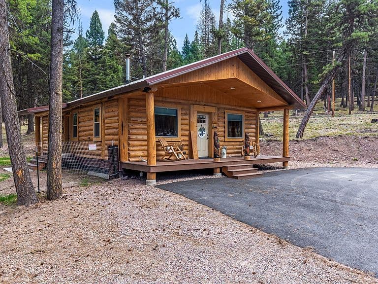 140 Evergreen Dr photo 1