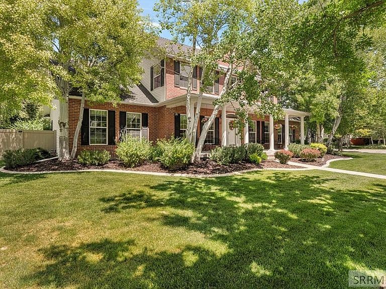 3510 Charleston Cir photo 2