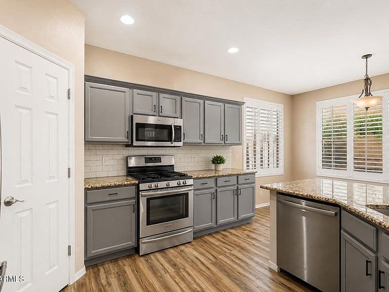 26053 N 68TH Drive photo 5