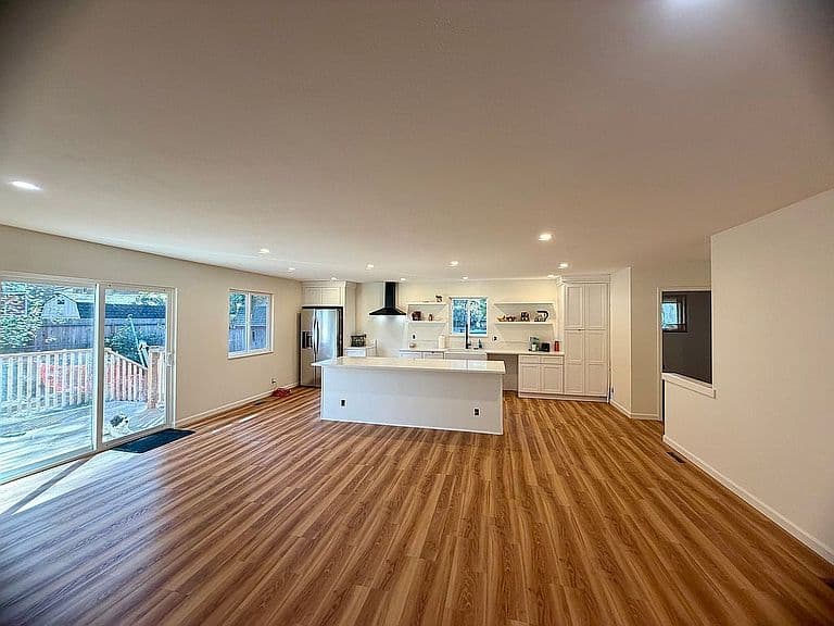 12214 N Emerald Dr photo 4