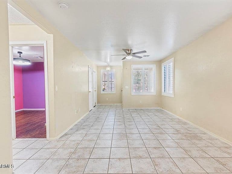 16940 N Briarwood Dr photo 3