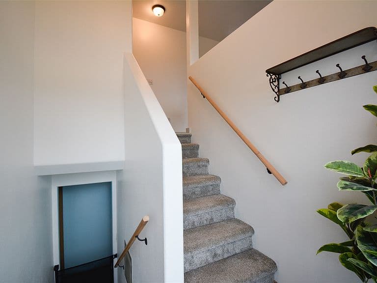 110 Denver Ave photo 4
