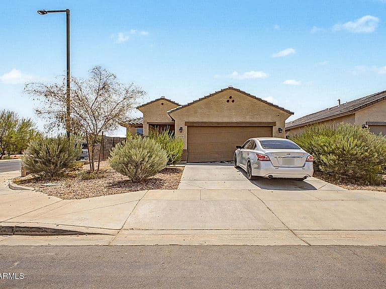 21583 W MOHAVE Street photo 1